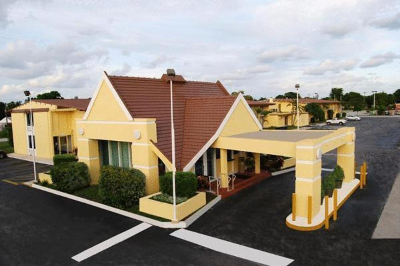The Hollywood Gateway Inn Екстериор снимка